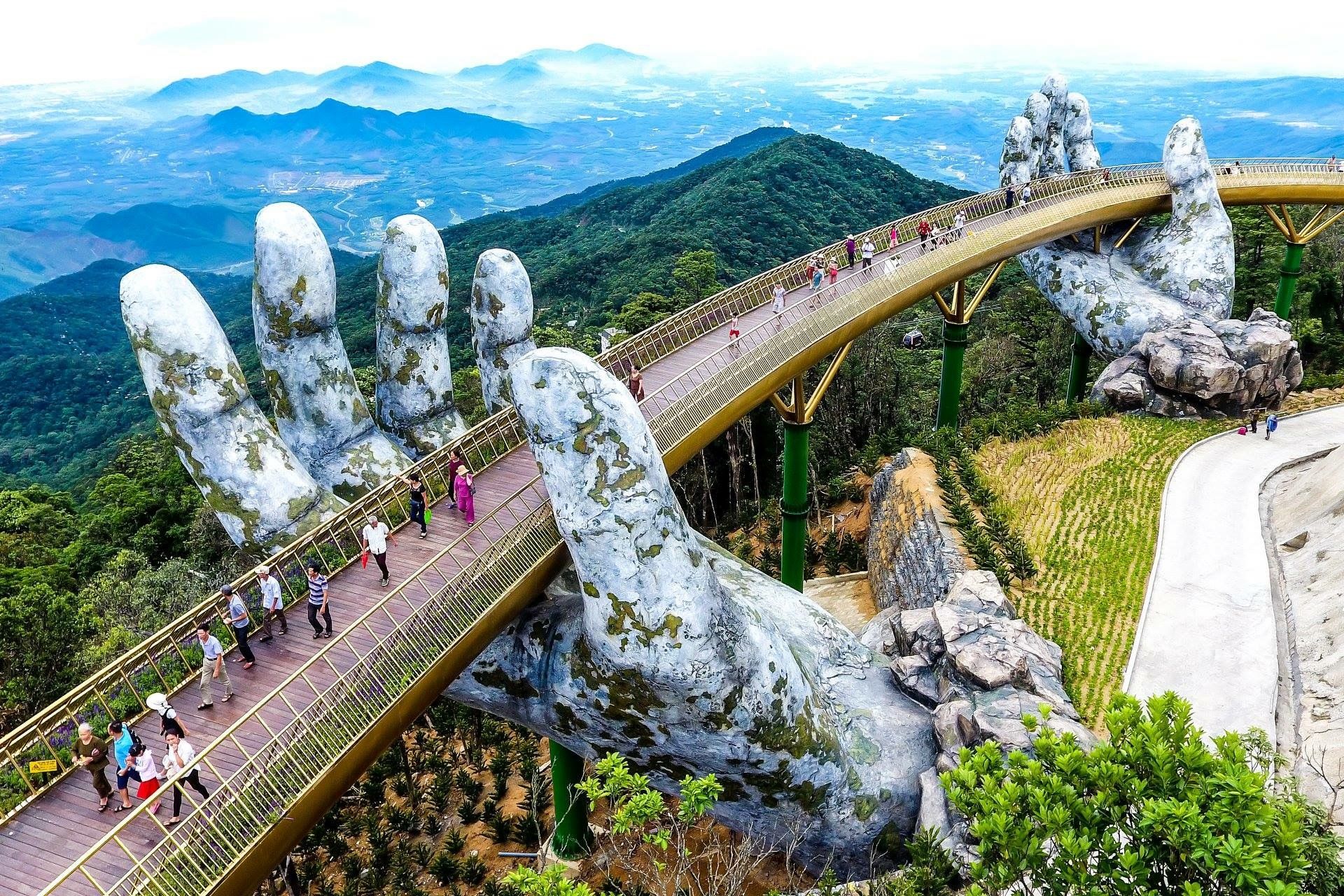 DU LỊCH BIỂN MIỀN TRUNG ĐÓN KHÁCH TỪ HÀ NỘI VÀ CÁC TỈNH MIỀN BẮC ĐÀ NẴNG – BÁN ĐẢO SƠN TRÀ – BÀ NÀ – PHỐ CỔ HỘI AN TOUR 4 NGÀY 3 ĐÊM GIÁ RẺ NHẤT THỊ TRƯỜNG KHỞI HÀNH CHỦ NHẬT HÀNG TUẦN